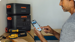 Jackery Explorer 2000 Plus gekoppeld aan extra jackery batterij en aangesloten op Jackery app