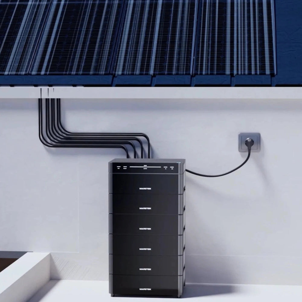 Marstek venus A voor binnen of buiten met zonnepanelen aangesloten