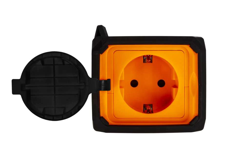 Xtorm draagbaar stopcontact XP070