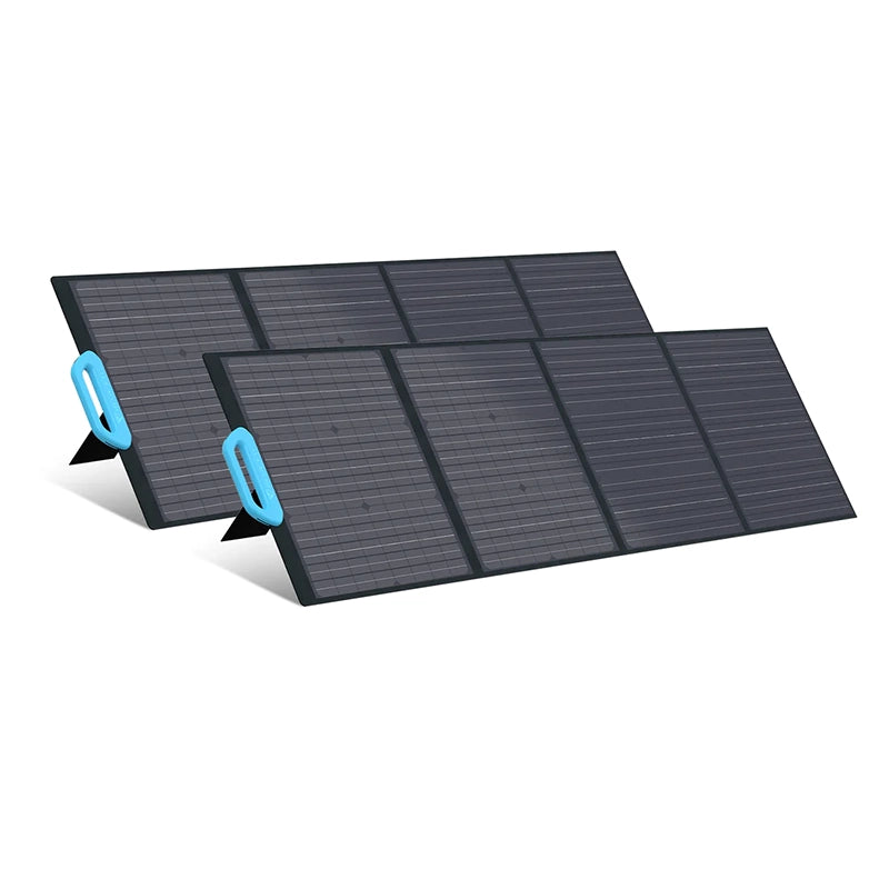 Twee Bluetti PV120 draagbare zonnepanelen