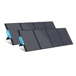 Twee Bluetti PV120 draagbare zonnepanelen