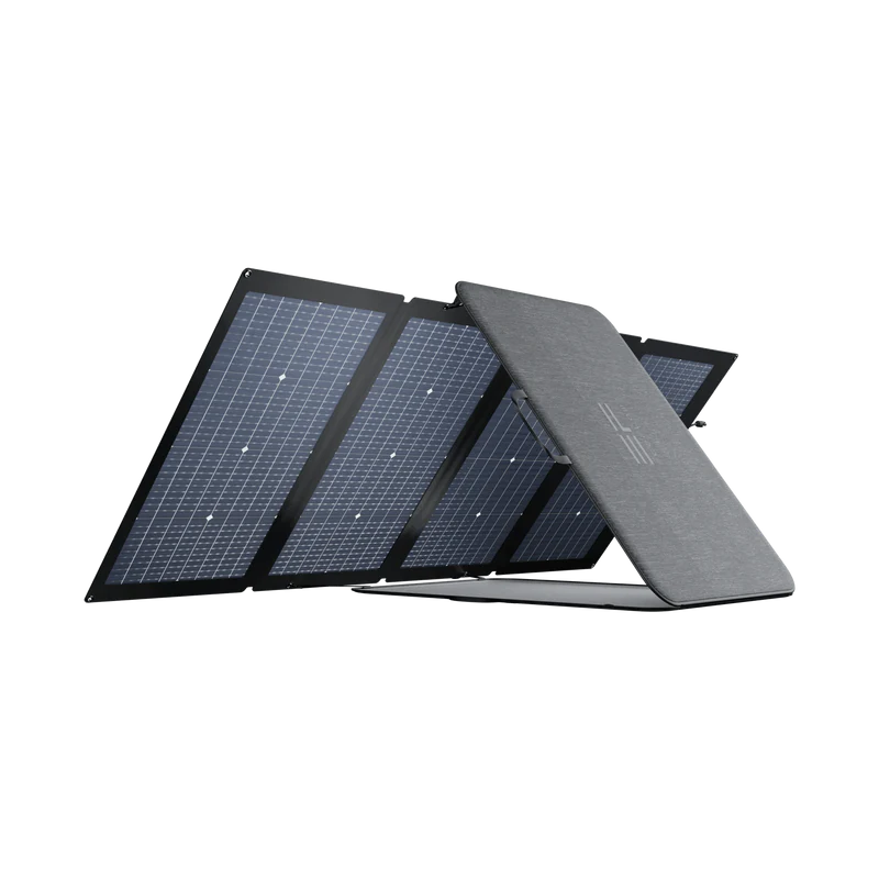 EcoFlow 220W Draagbaar Zonnepaneel uitgevouwen en ondersteund door de draagtas